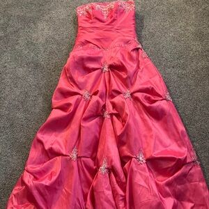 Elegant Strapless Pink Gown with Embellishments